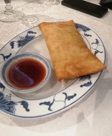 Crepe chinês com molho agri-doce
